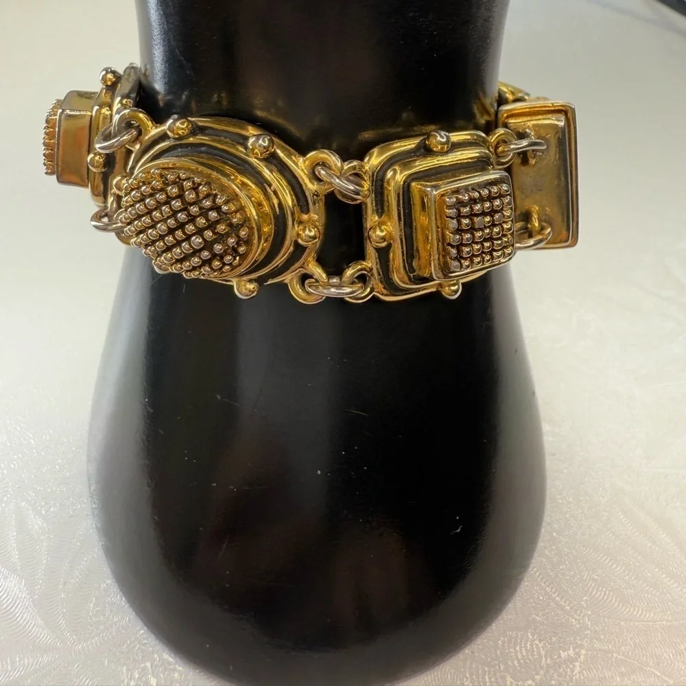 Vintage Gold and Pearl Bracelet‎